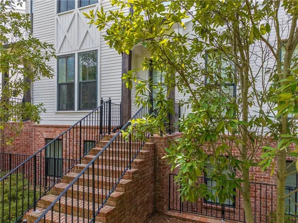 213 Phillips Ln, Alpharetta, GA 30009