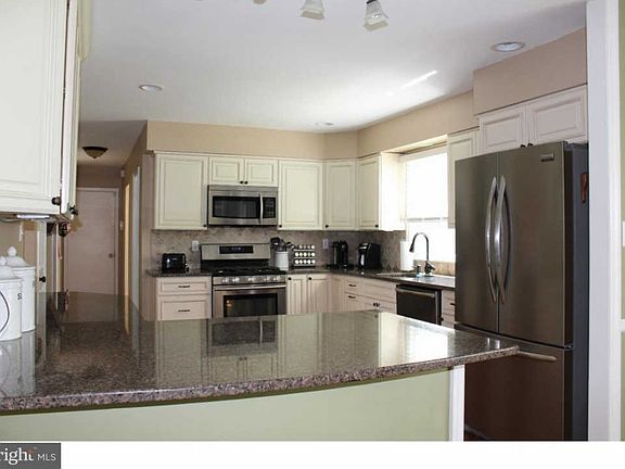 2nd image of 3306 Cross Country Dr
