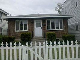 Home for Sale in Watervliet, New York $152,500