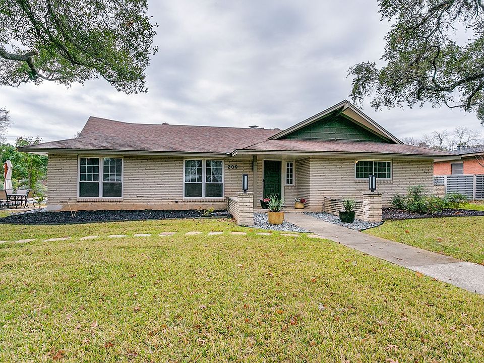 1st image of 209 Glentower Dr