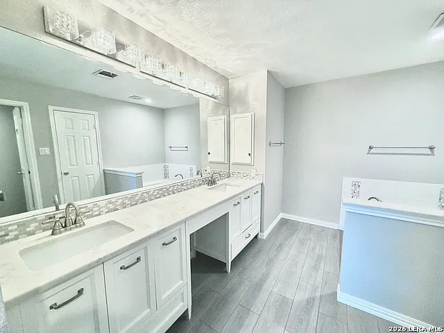 10614 Bluestone Crk — Photo 15