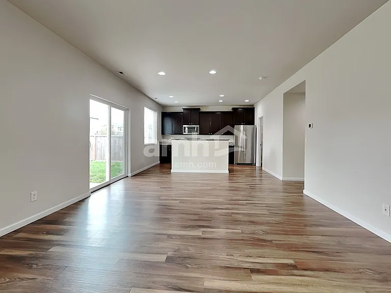 2665 Link Ave — Photo 5