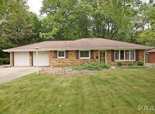 1212 N Schneblin Ln, Peoria, IL