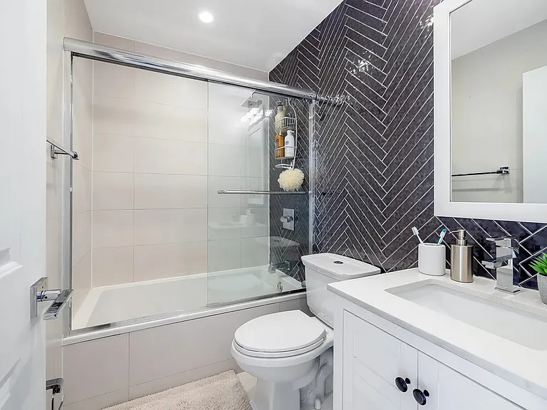 488 Chauncey St #3 — Photo 9