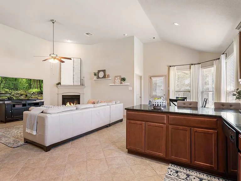 25315 Saddlebrook Ranch Dr — Photo 17