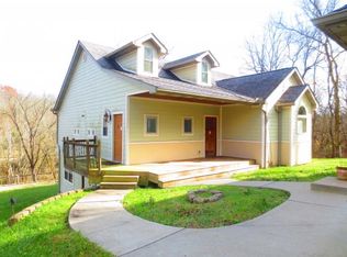 15962 Oak Hill Ln, Moores Hill, IN 47032