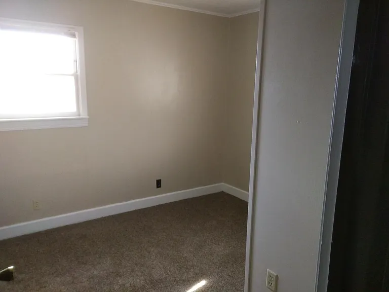 209 Frontera St — Photo 2