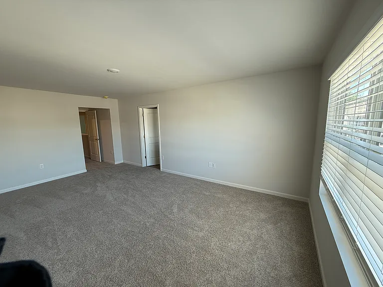 126 Hughes Place Dr — Photo 35