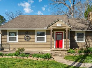 580 Maple St, Brevard, NC 28712