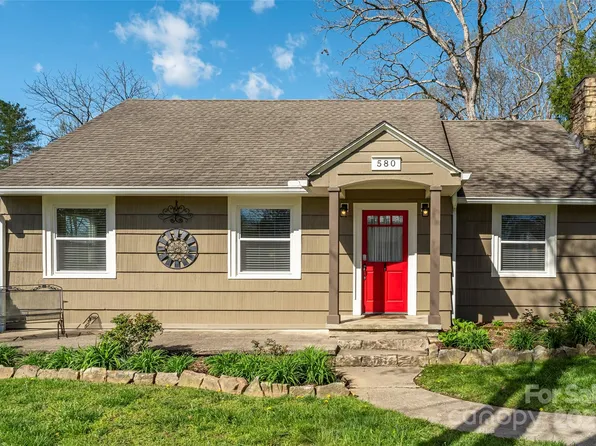 580 Maple St, Brevard, NC 28712