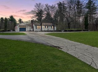 31 Little Mill Rd, Sandown, NH 03873