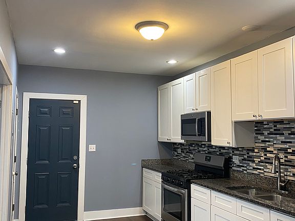 3rd image of 6834 S Green St