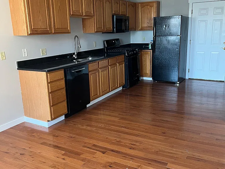 131 E Water St #304 — Photo 2
