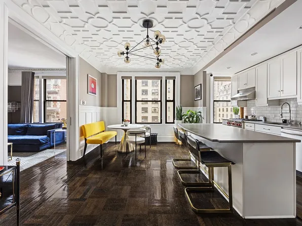 200 W 54th St APT 10F, New York, NY 10019
