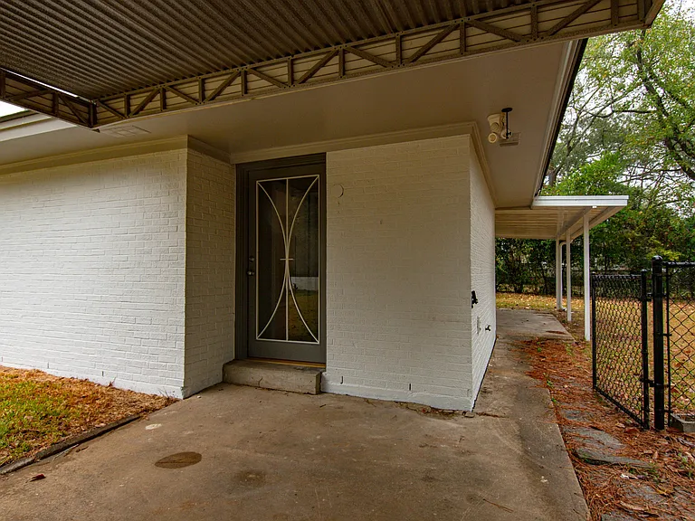 895 Greg Dr — Photo 7