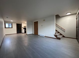 1180 Scheuring Rd #B, De Pere, WI 54115