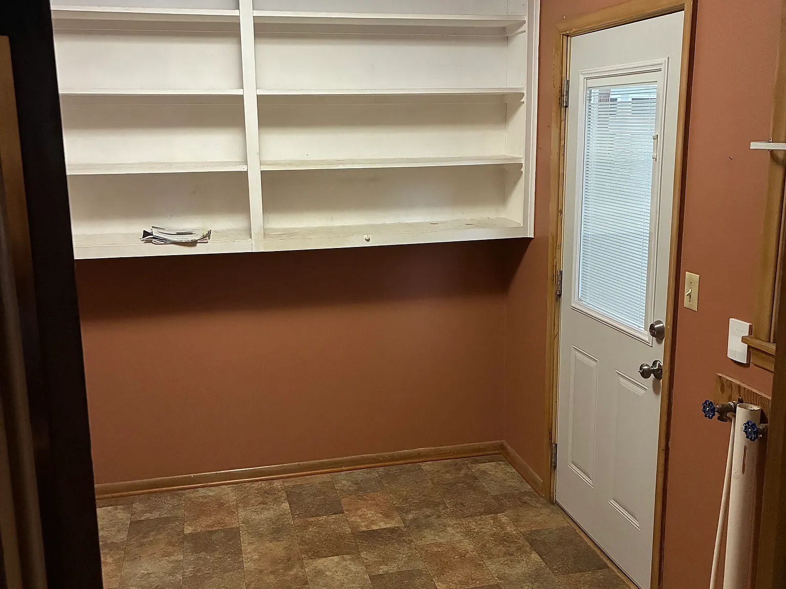 3 bed, 995 sqft, $1,300 — Photo 3