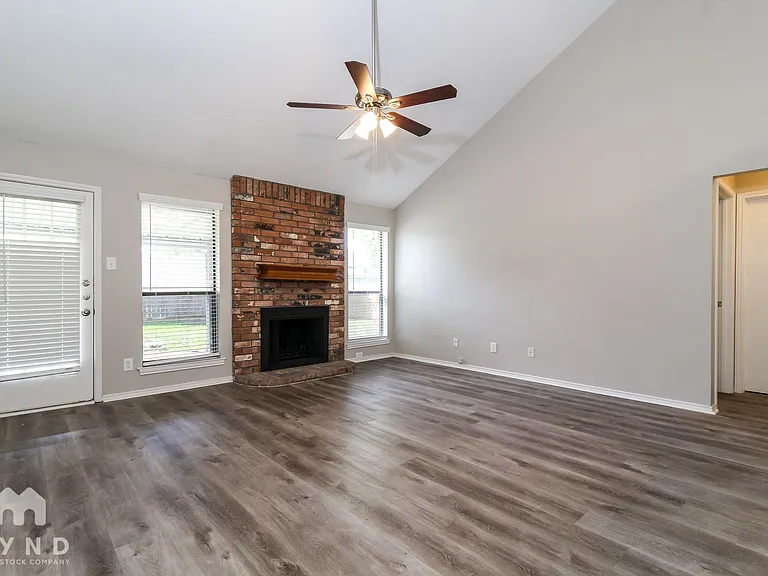 6602 Glen Falls Dr — Photo 5