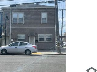 1695 8th St, Oakland, CA 94607