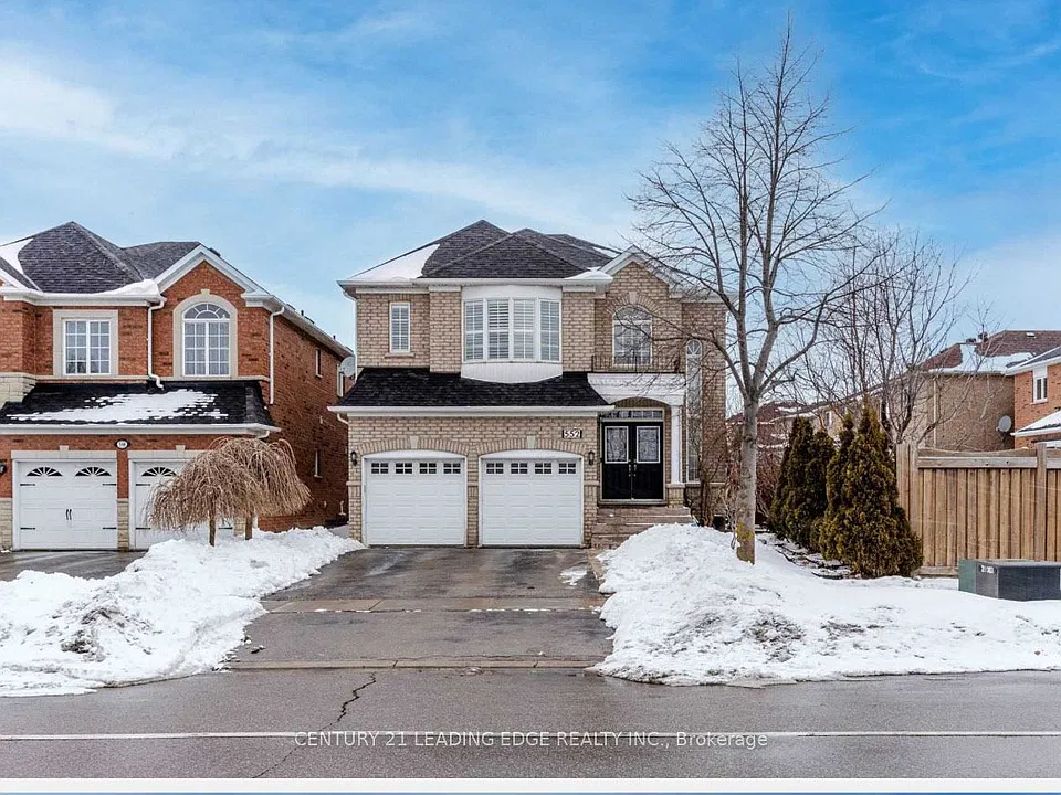 552 Melville Ave
