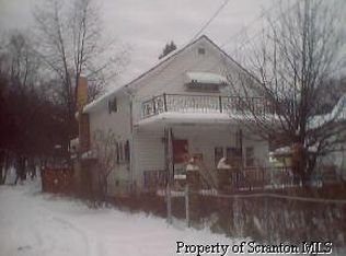 28 Upper Powderly St, Carbondale, PA 18407