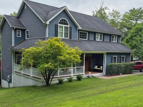 465 Mackle Point, Lewisburg, WV 24901