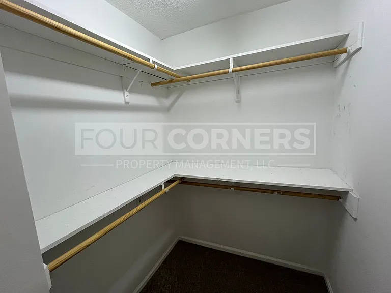 3910 New Garden Park — Photo 9