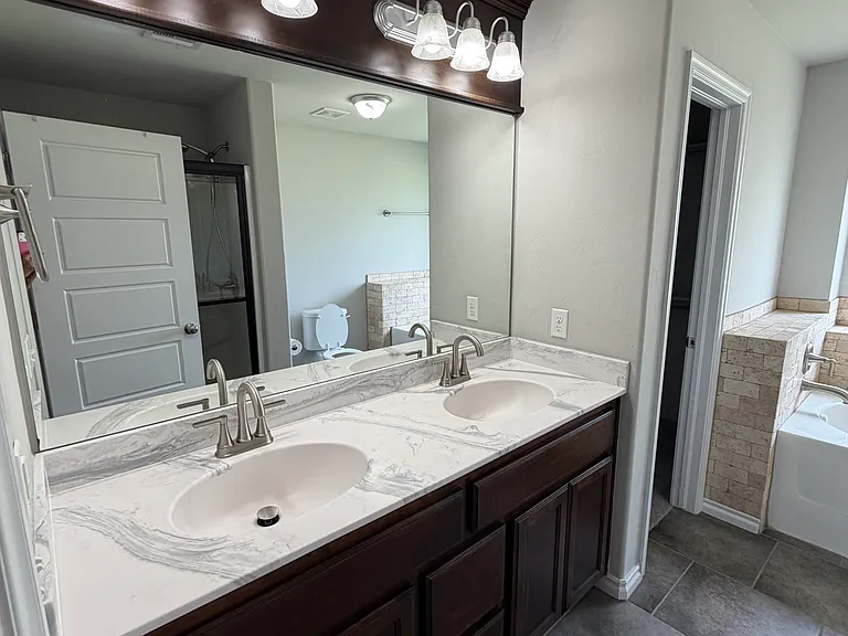18304 Camborne Ave — Photo 21