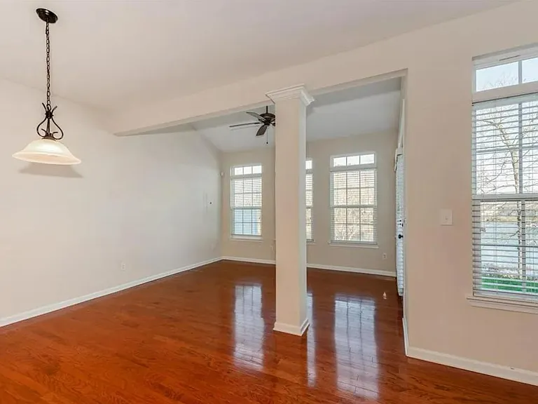 4015 Fenworth Ct — Photo 13