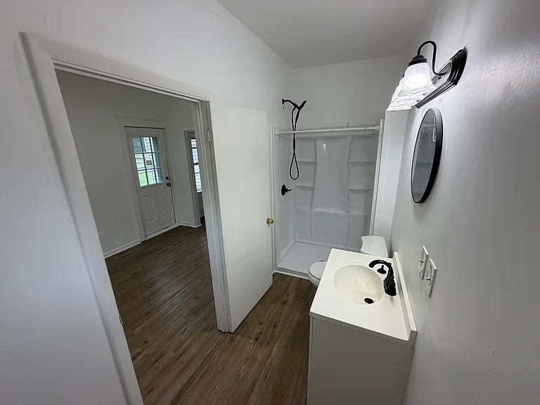 164 Eagle St #2 — Photo 9