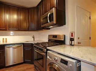 325 1st St APT 3, Jersey City, NJ 07302