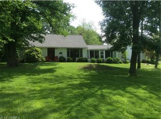 2605 River Rd, Willoughby Hills, OH