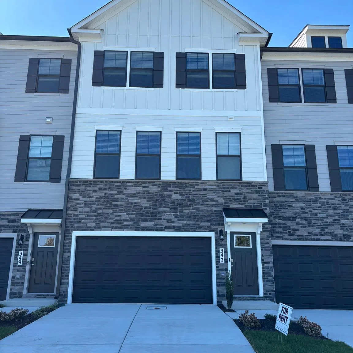 4 bed, 3.5 bath, 2280 sqft, $3,300 — Photo 1