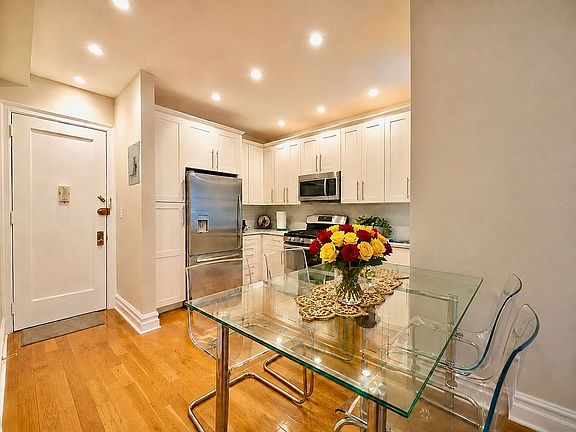 5th image of 706 Riverside Dr APT 2B