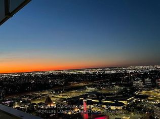 3900 Confederation Pkwy #5612, Mississauga, ON L5B 0M3