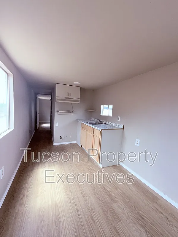 1 bed, 1.0 bath, 700 sqft, $900 — Photo 3