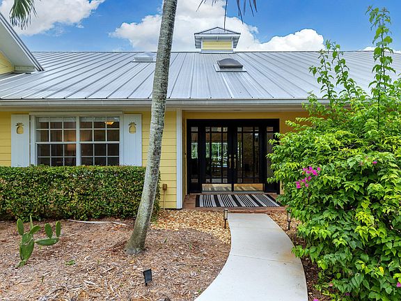 3rd image of 5125 SW Bimini Circle S