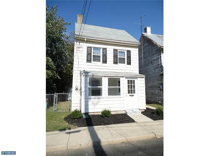 130 N Lincoln St photo 1