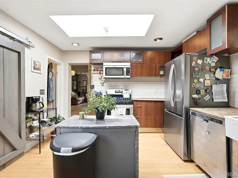 157 W Cedar Ave — Photo 10