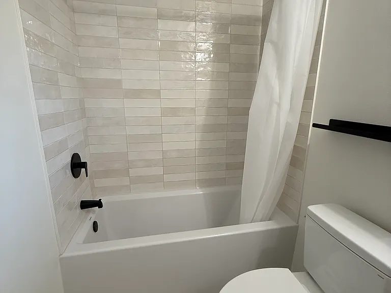 2326B 15th Ave S #2 — Photo 8