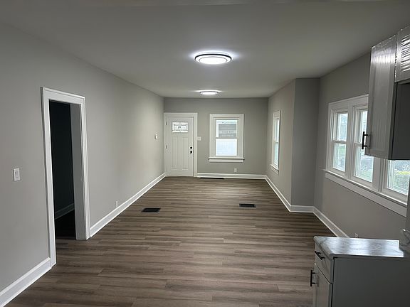 5th image of 1826 Mansfield St