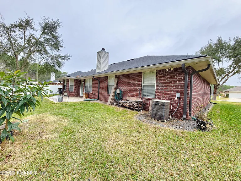 1589 Guardian Ct — Photo 5