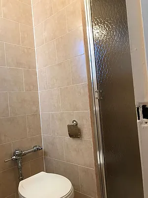 Rented by Kew Forest Realty Inc | media 13