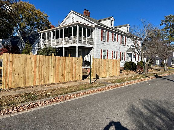 3rd image of 703 Lee St #A