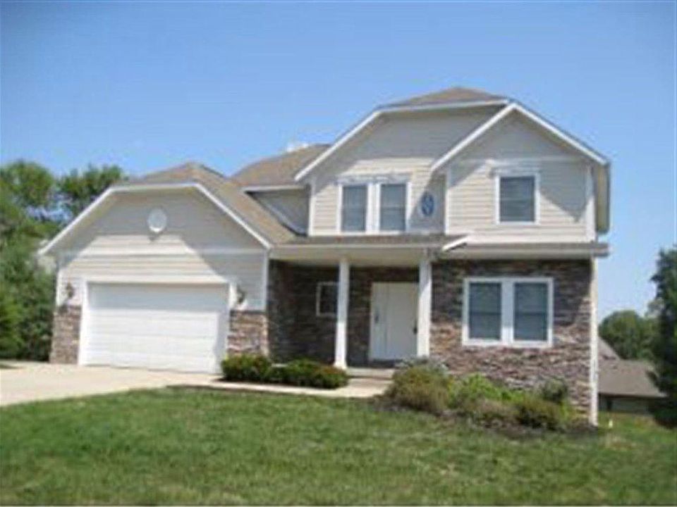 1st image of 2625 S Stratford Dr