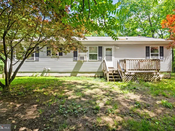 1693 Hollow Rd, Gore, VA 22637