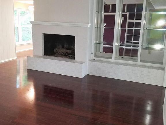 4th image of 3404 Sheffield Dr
