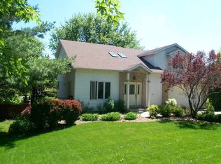 5591 Huntingwood Way, Waunakee, WI 53597