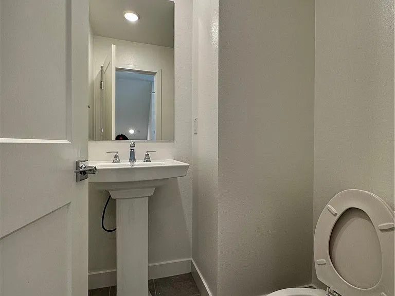 2317 W Broadway #41 — Photo 15