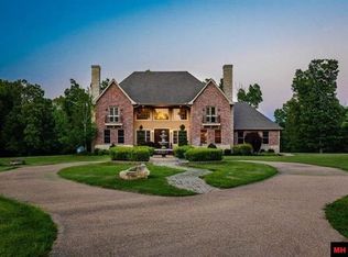 559 Drake Ln, Mountain Home, AR 72653
